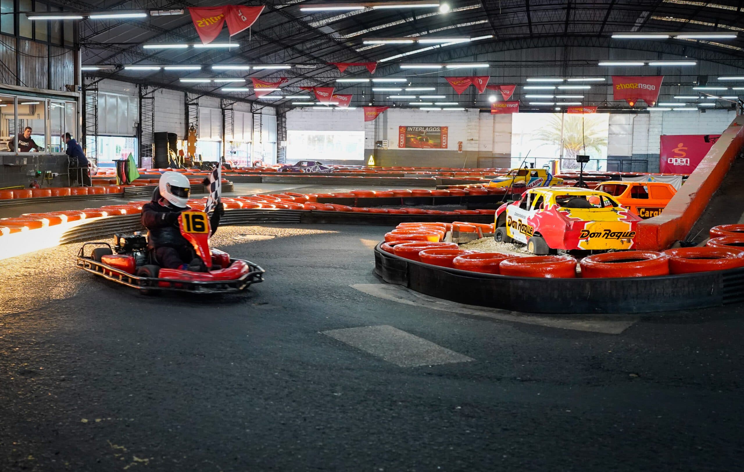 Pista indoor Interlagos — Podio Bar